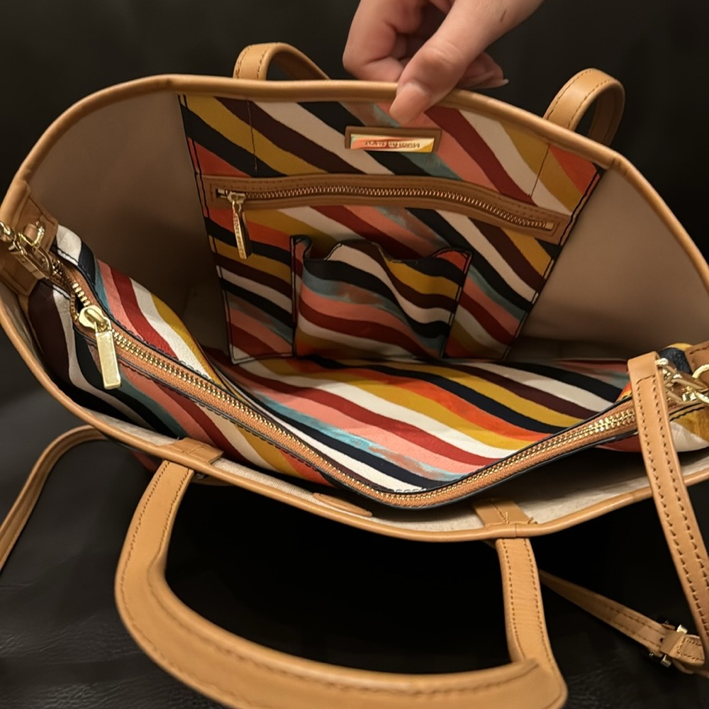 Tory Burch Kerrington Tote - Picture 4 of 13